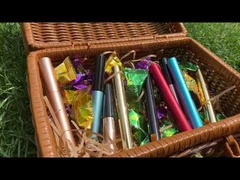 Una bottiglia di vetro di lusso ha bisogno di una pompa di crema di lusso